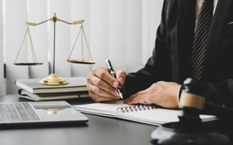 Luật sư tư vấn sáp nhập doanh nghiệp