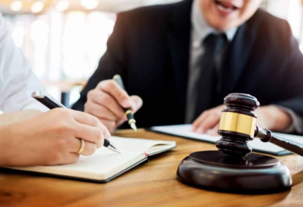 luật sư tư vấn online