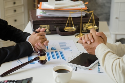luật sư tư vấn pháp lý bảo vệ quyền lợi tổ chức phi chính phủ
