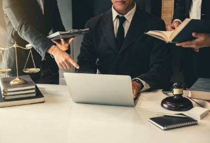 luật sư tư vấn pháp lý bảo vệ quyền lợi tổ chức phát triển