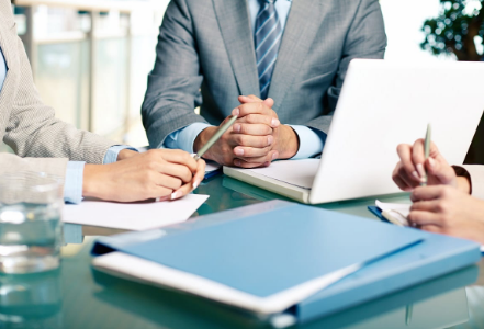 luật sư tư vấn pháp lý bảo vệ quyền lợi tổ chức đào tạo