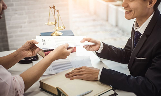 luật sư tư vấn pháp lý bảo vệ quyền lợi pháp nhân