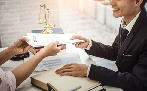 luật sư tư vấn pháp lý bảo vệ quyền lợi tổ chức năng lượng