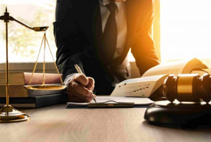 luật sư tư vấn pháp lý bảo vệ quyền lợi người nước ngoài