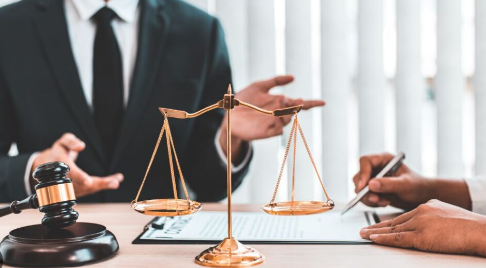 luật sư tư vấn pháp lý bảo hiểm