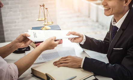 Luật sư hành chính