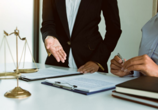 Giải quyết tranh chấp pháp lý