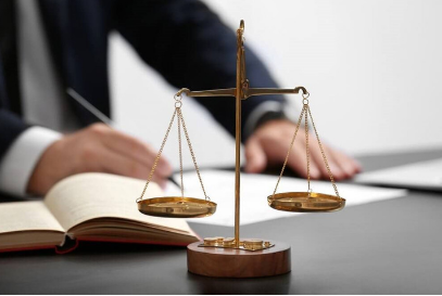 Luật sư giải quyết mâu thuẫn dân sự