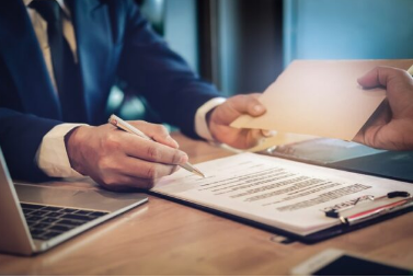 Luật sư hỗ trợ mua bán công ty giáo dục