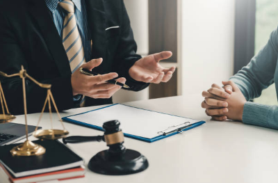 Luật sư giải quyết tranh chấp thương mại