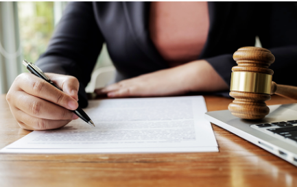 Dịch vụ luật sư tài chính chuyên nghiệp