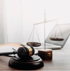 Luật sư giải quyết vi phạm giấy phép nhanh chóng giá rẻ