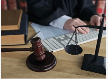 Luật sư bảo vệ quyền lợi hành chính