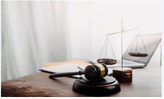 Bảo vệ bị cáo hình sự